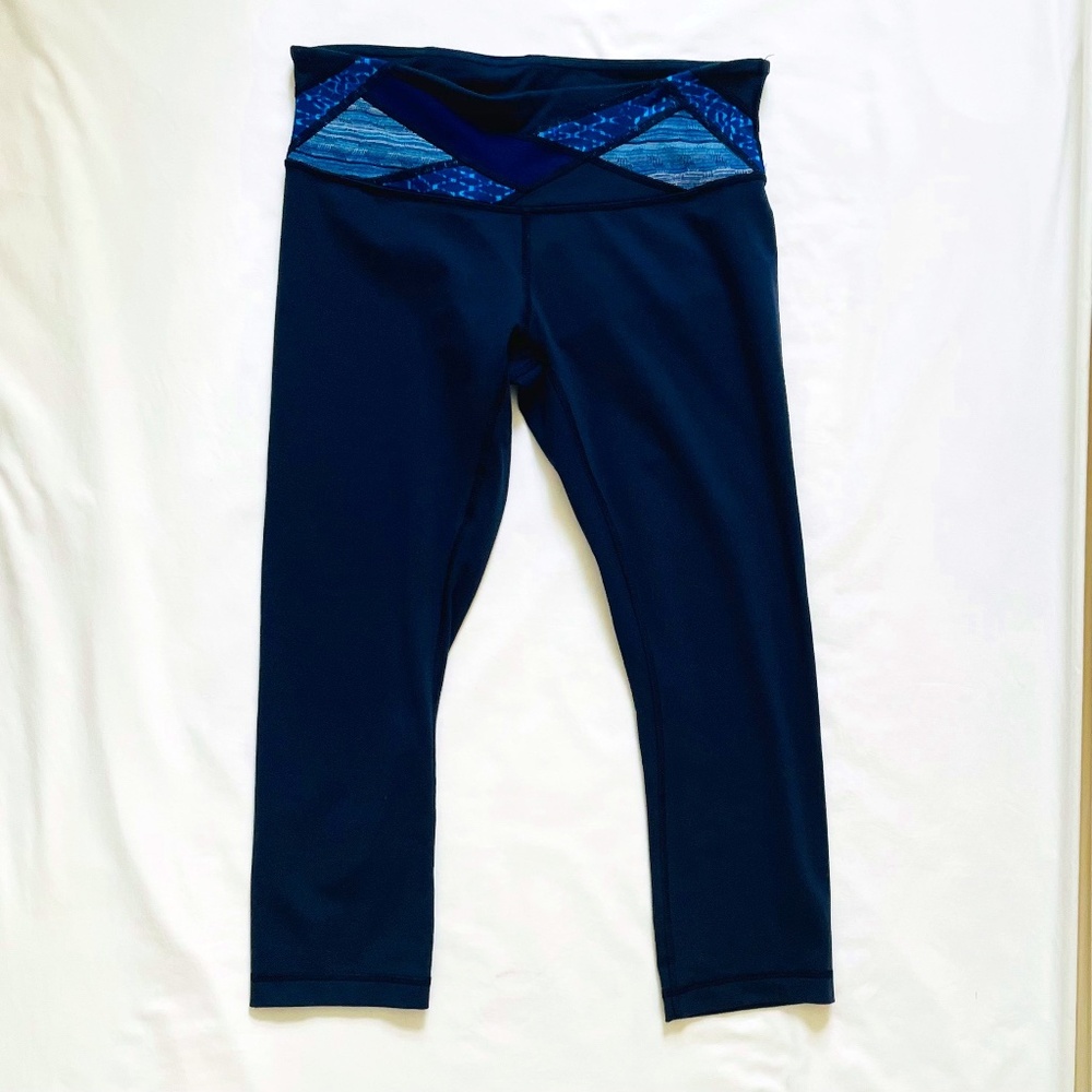LULULEMON ATHLETICA CROP  TIGHTS